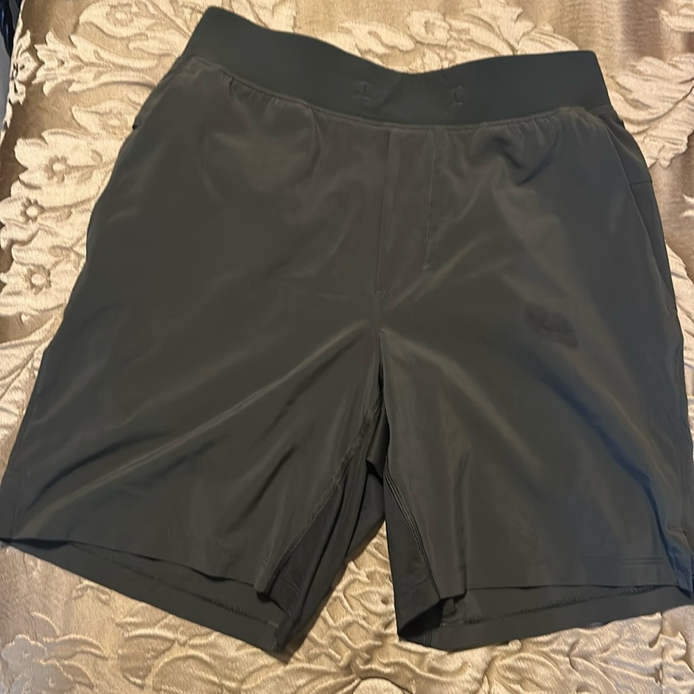 Lululemon men’s shorts